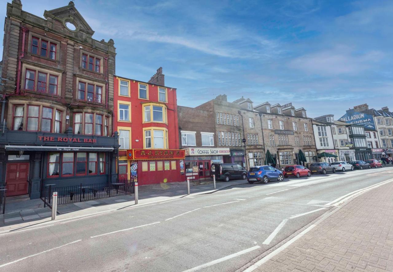 The Royal Bar & Shaker Hotel Morecambe Bagian luar foto