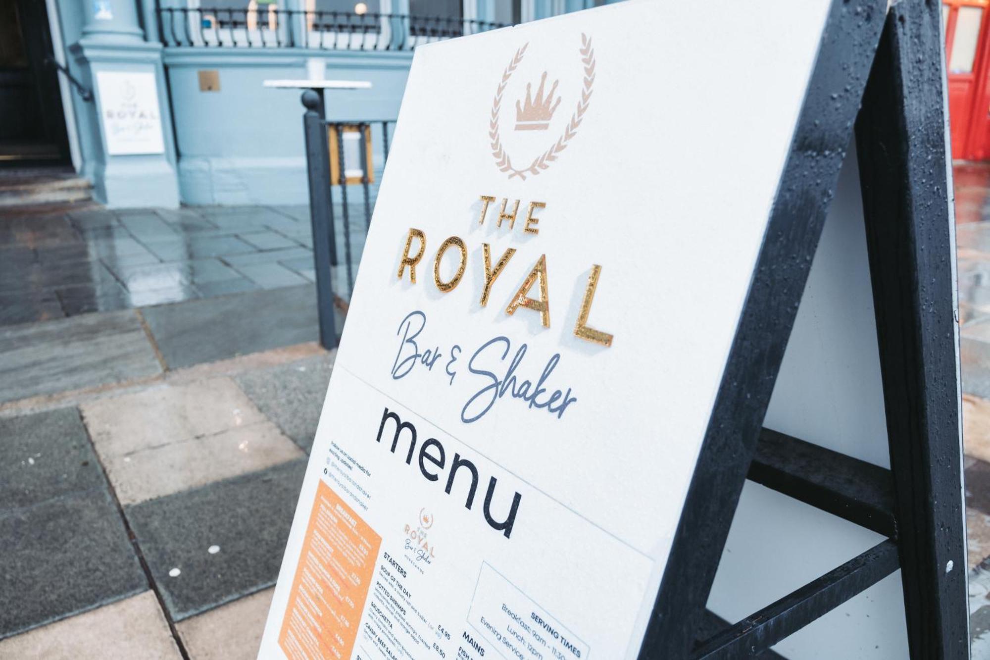 The Royal Bar & Shaker Hotel Morecambe Bagian luar foto
