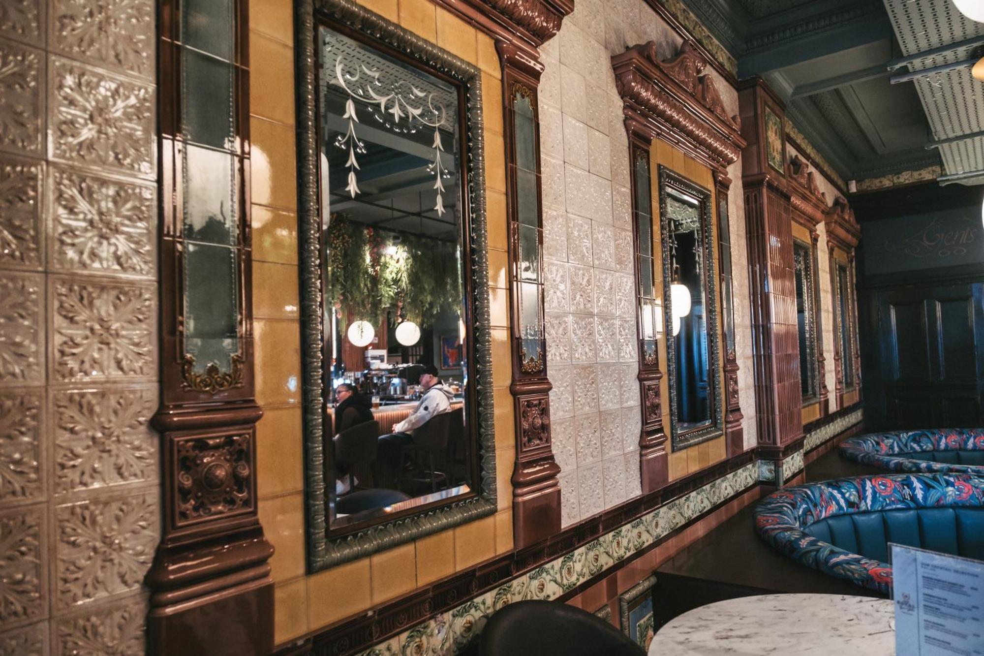 The Royal Bar & Shaker Hotel Morecambe Bagian luar foto